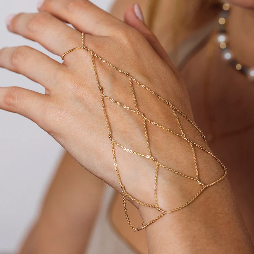 Sparkling Rhinestone Hand Chain Bracelet for Women - Elegant Minimalist Ring Bracelet