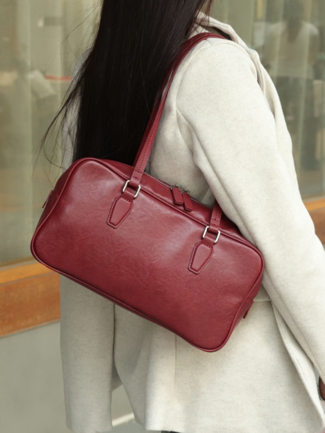 Luxury Top-Grain Cowhide Leather Handbag for Women | Elegant Niche Bowling Bag & Shoulder Armpit Tote
