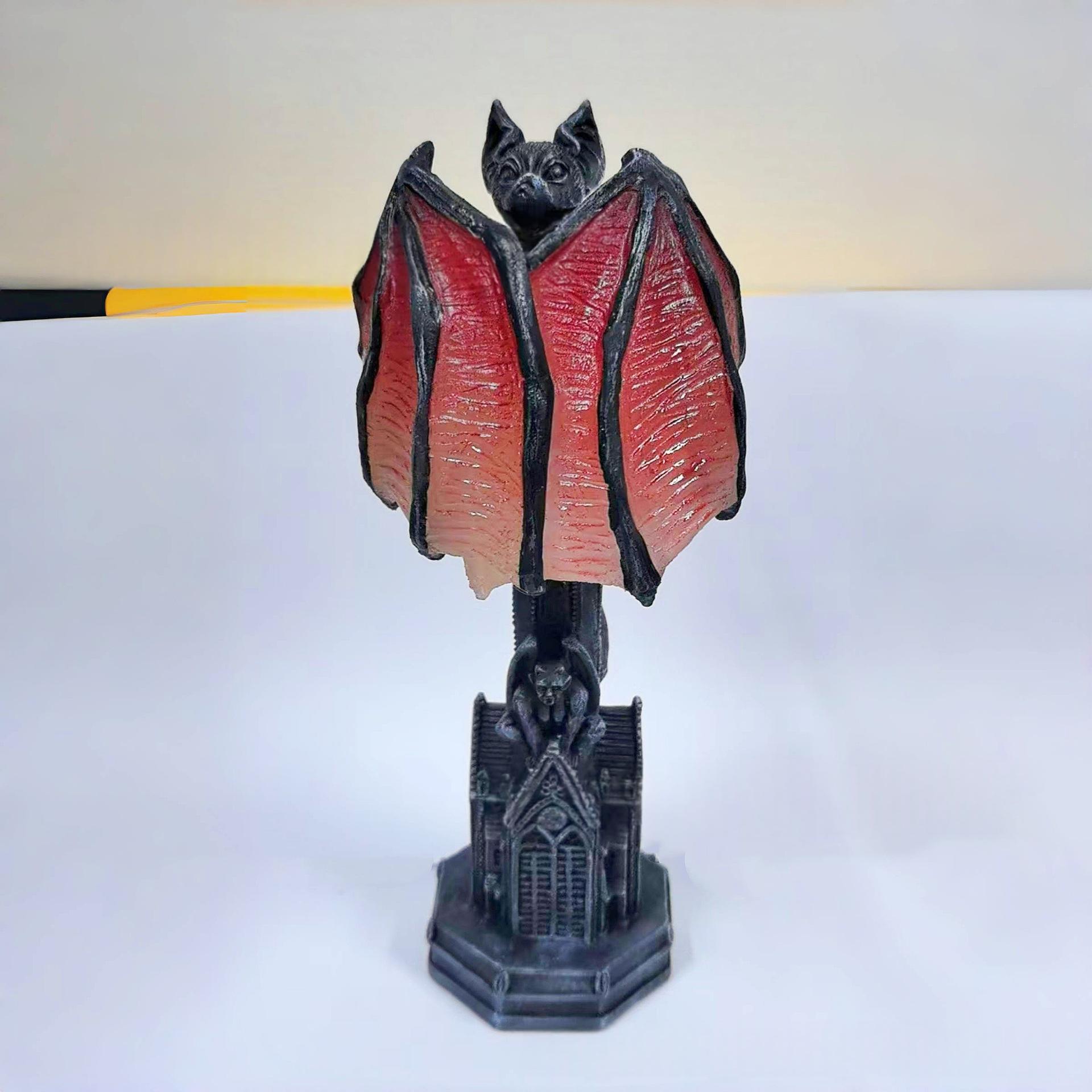 Gothic Bat Wing Table Lamp - Spooky Halloween Resin Desk Light & Home Decor Ornament