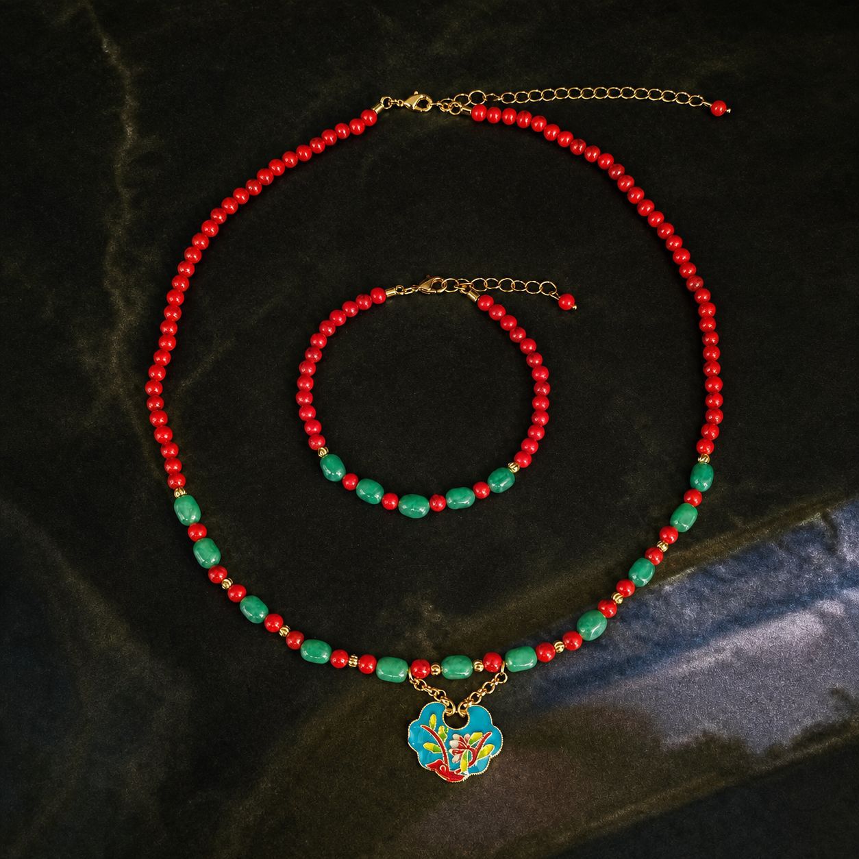 Celestial Red String Bracelet & Necklace Jewelry Set - Elegant Sun, Moon & Stars Pendant