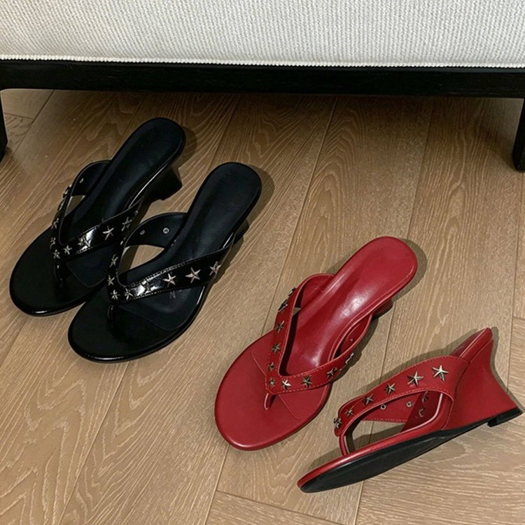 Women's Star-Studded Wedge Slide Sandals - Chic Mid-Heel Summer Thong Sandals