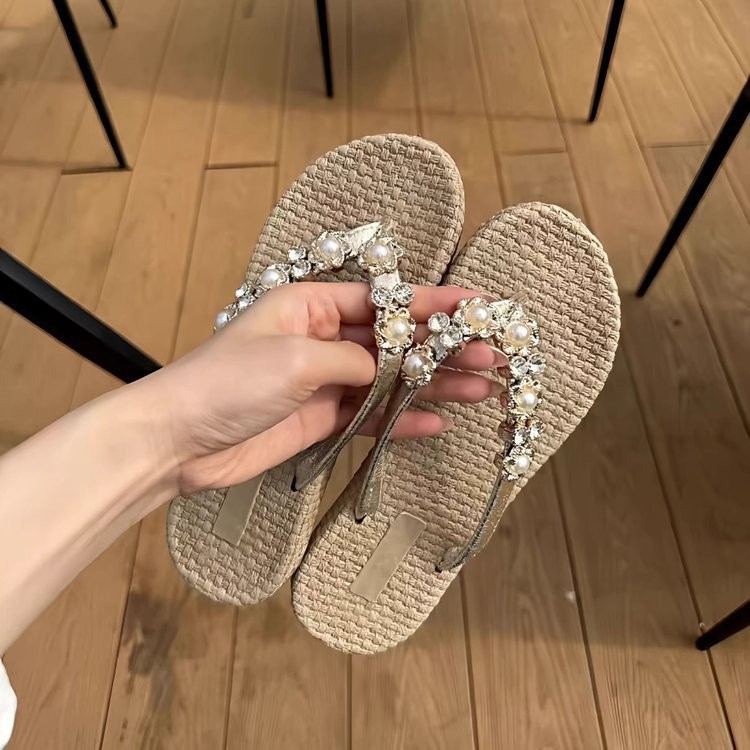 Women's French Style Pearl Rhinestone Thong Slippers - Elegant Flat Beach Slides & Anti-Slip Outdoor Sandals