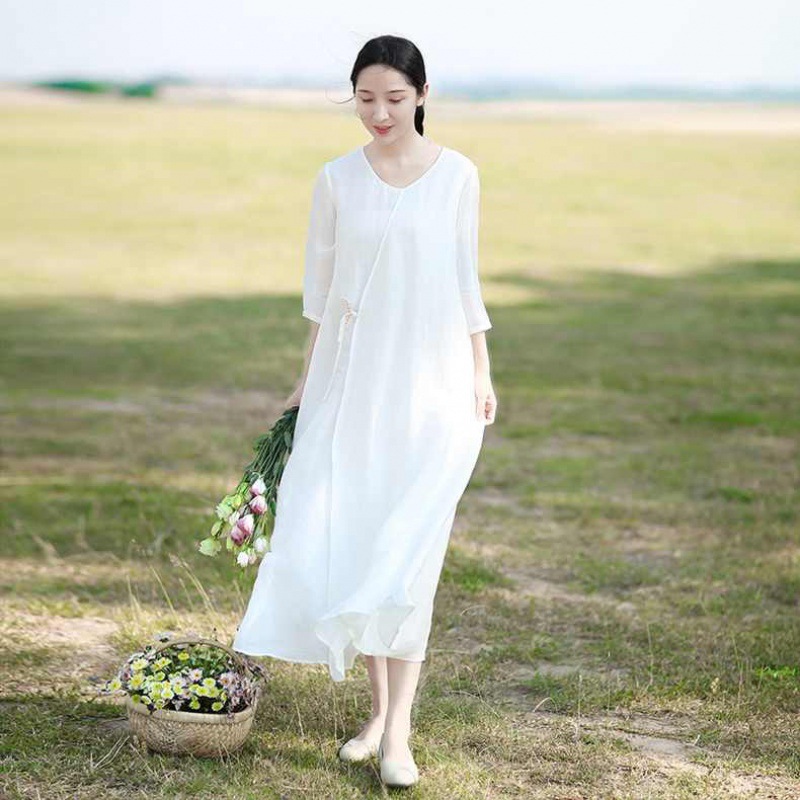 Elegant Chinese-Style Cotton Linen Maxi Dress - Lightweight & Flowing Loose Fit