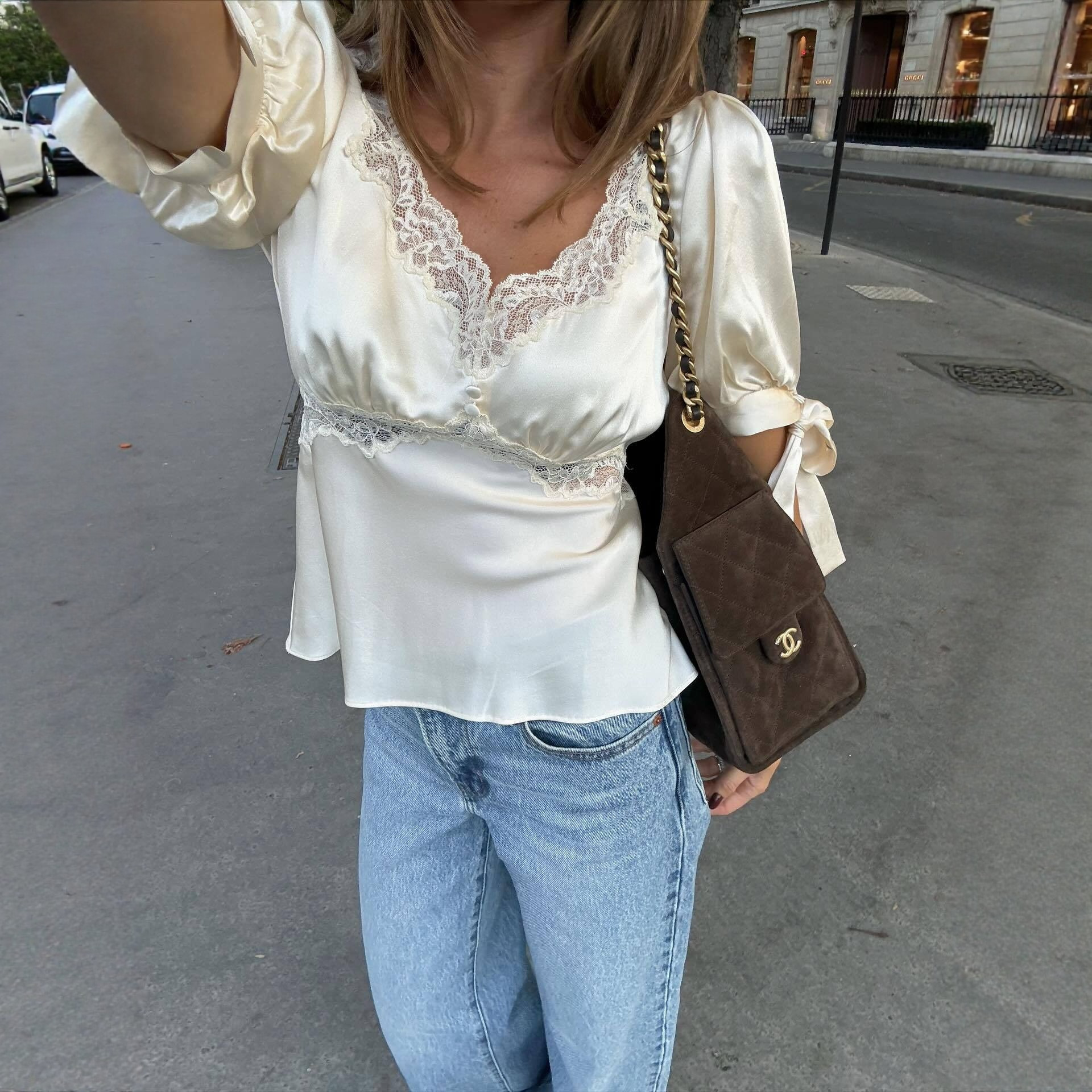 Women's Elegant Lace Patchwork V-Neck Top - Slim Fit Short Sleeve Blouse