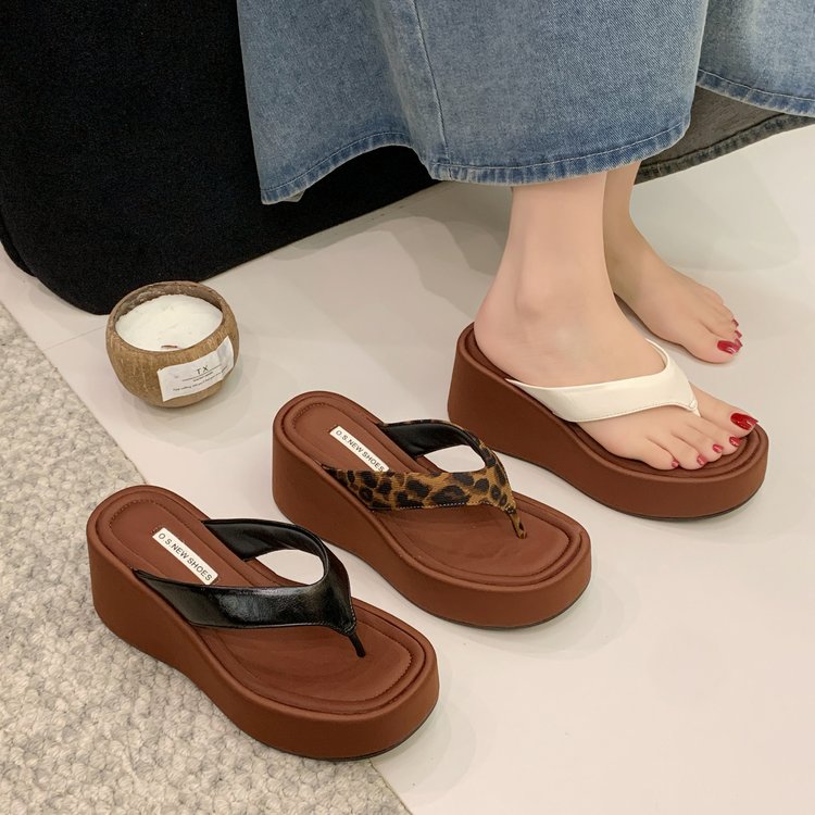 Women's Leopard Print Platform Flip Flops | Comfortable Wedge Thong Sandals for Summer