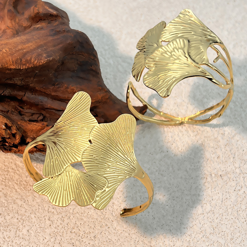 Elegant Ginkgo Leaf C-Shaped Open Cuff Bracelet - Vintage Stainless Steel Statement Jewelry
