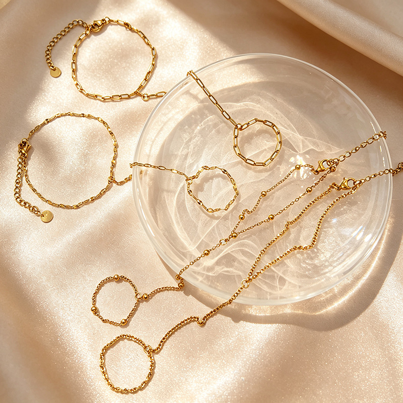 Unisex 18K Gold Plated Stainless Steel Heart Finger Chain Bracelet - Chic Hand Harness Jewelry