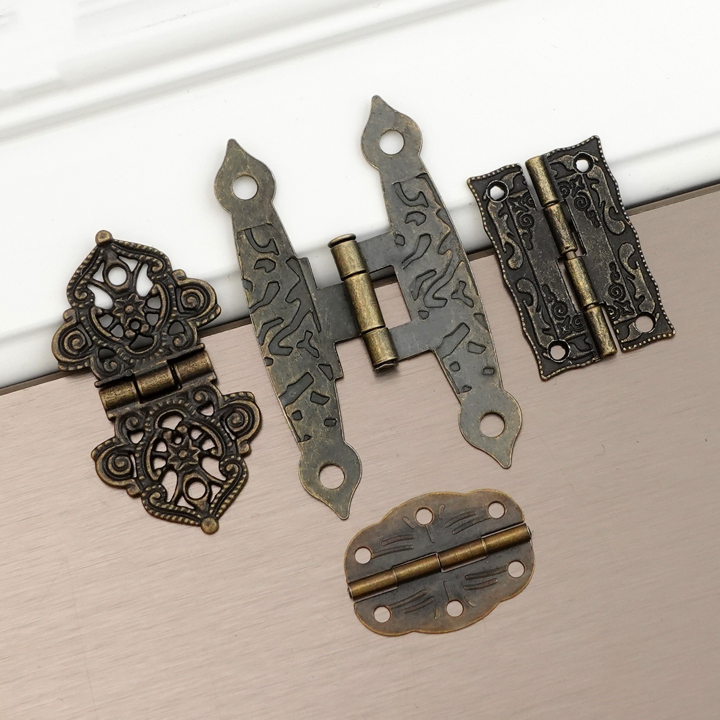 Premium Antique Zinc Alloy Cabinet Hinges | Elegant Carved Furniture Hardware