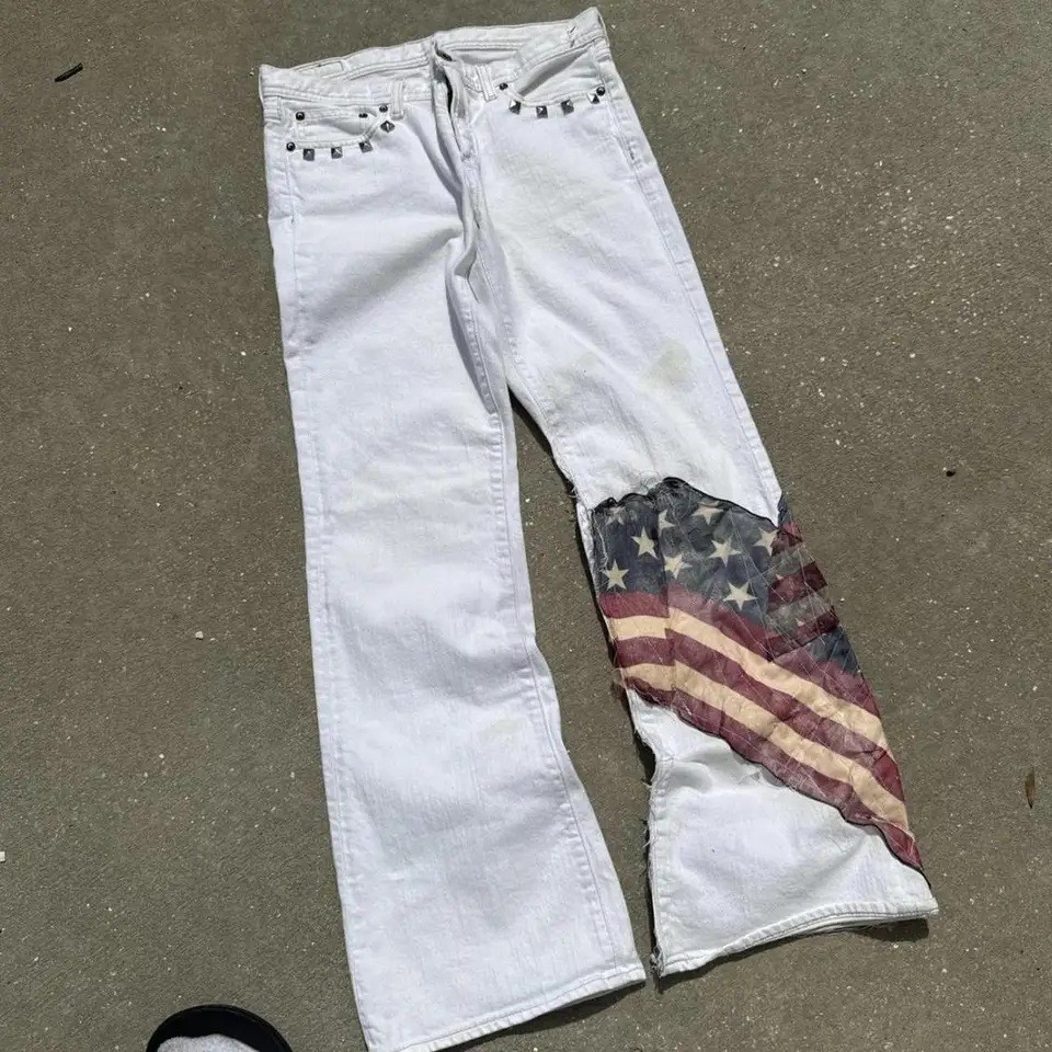 Men's Flag Patchwork Straight-Leg Jeans - Bold White High-Waisted Denim