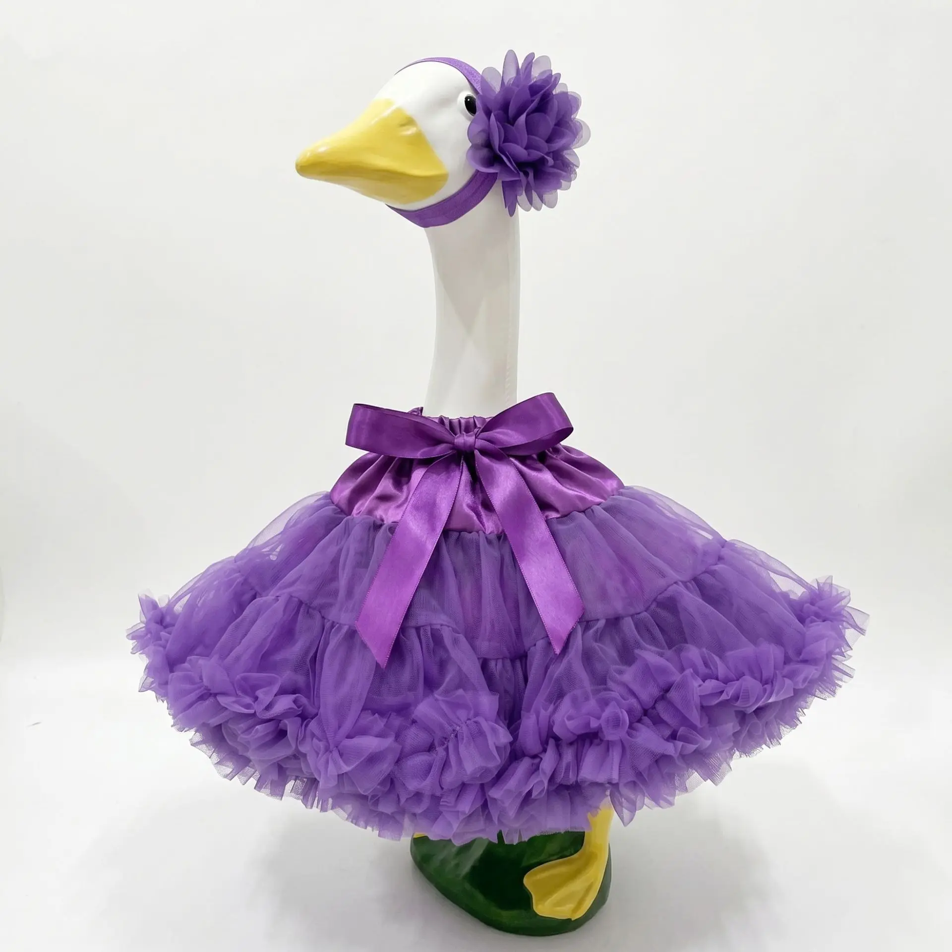 Charming Purple Ball Gown Lawn Goose Costume Set – Whimsical Tulle Dress & Headpiece for 23-Inch Garden Geese