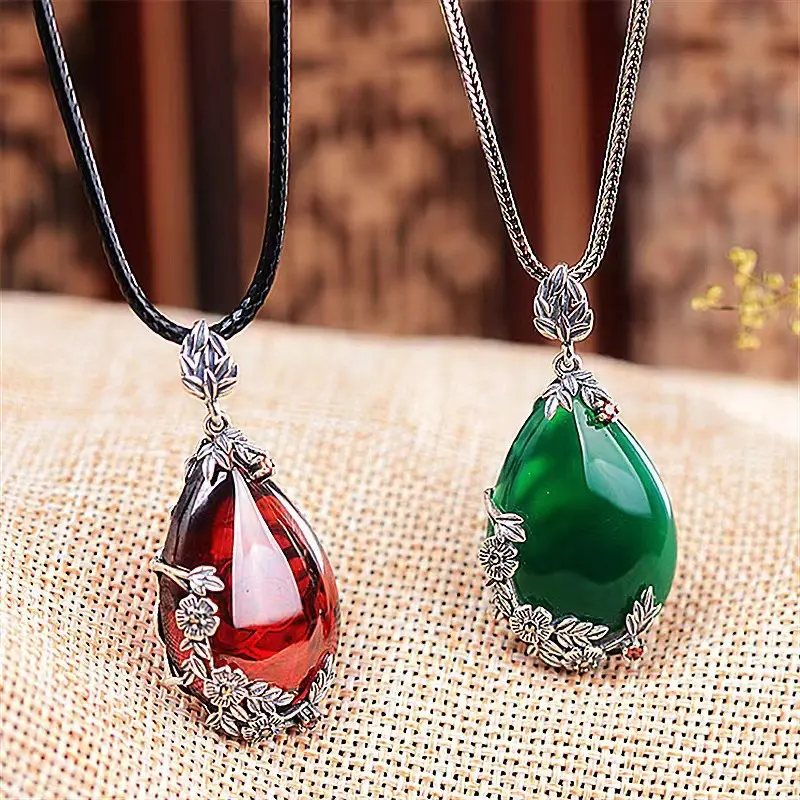 Vintage Chalcedony Gemstone Pendant Necklace - Elegant Geometric Flame Jewelry for Women