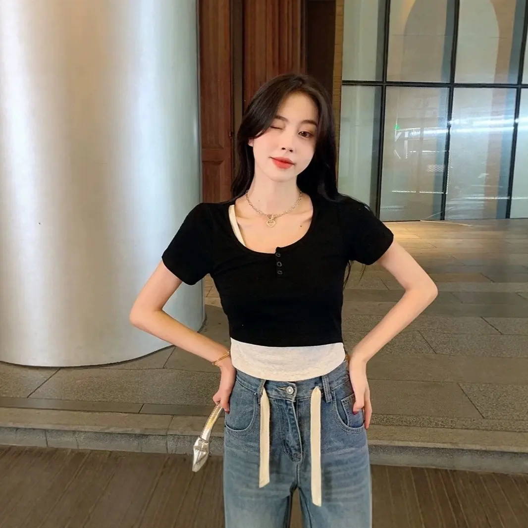 Chic Slim-Fit Cropped U-Neck Short Sleeve Top | Trendy Mock Two-Piece Tee