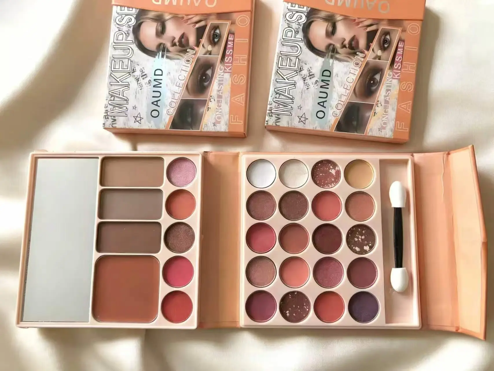 All-in-One Multi-Finish Makeup Palette – Matte & Shimmer Eyeshadow, Blush, and Lip Color Kit (34g)