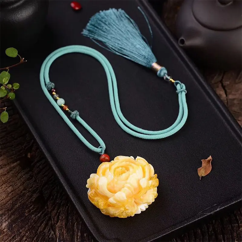 Women's Elegant Carved Amber Beeswax Rose Pendant Necklace - Handcrafted Floral Charm Jewelry