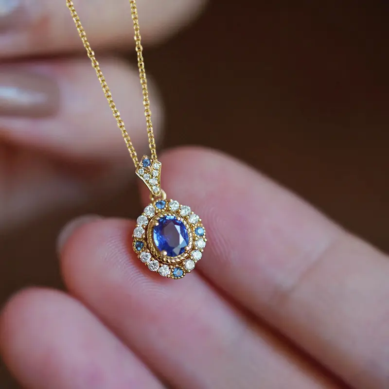 Vintage Court Style Gemstone Pendant Necklace – Elegant Retro Gold Plated Statement Jewelry