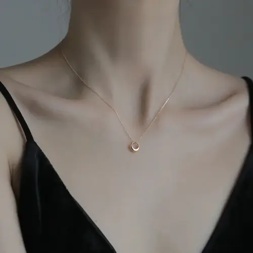 Minimalist Geometric Circle Pendant Necklace – Dainty O-Ring Clavicle Chain for Women