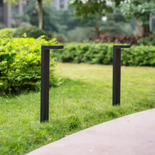 Modern Minimalist Outdoor Lawn & Pathway Light – IP65 Waterproof Aluminum Courtyard Bollard Lamp (12W Warm Light)