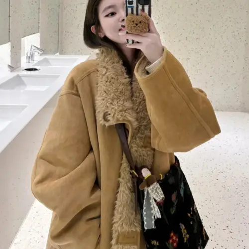 Women's Oversized Suede-Velvet Thickened Faux Fur Coat - Chic Warm Winter Button Jacket