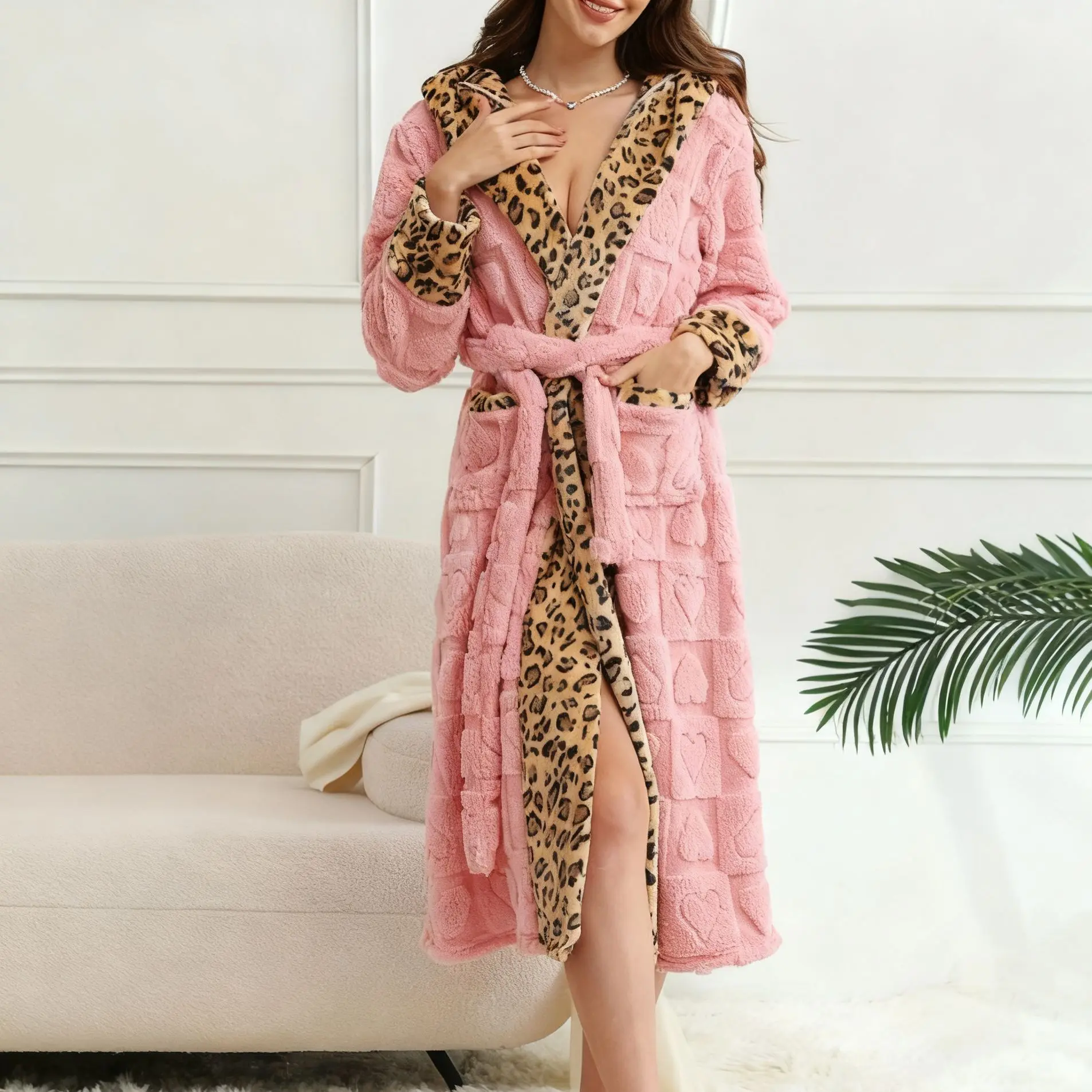 Women's Cozy Flannel Hooded Bathrobe – Cute Pink Heart Patchwork Plush Robe
