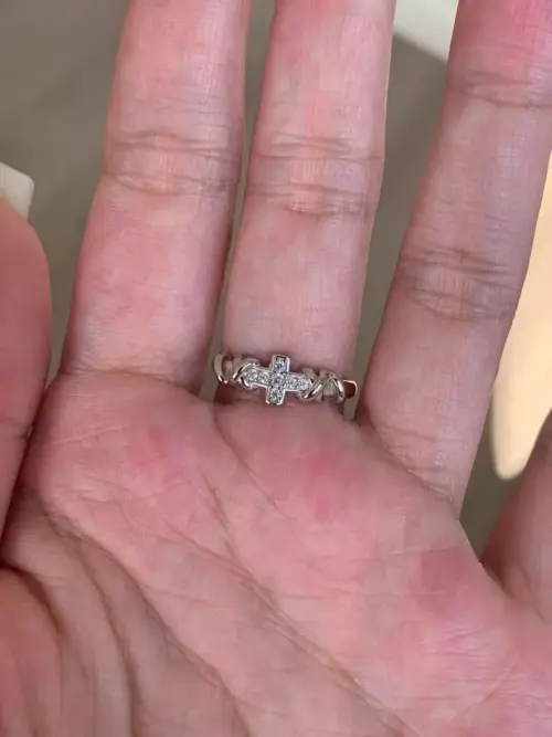 Women's Elegant Cubic Zirconia Cross Ring – Trendy Minimalist Luxury Jewelry