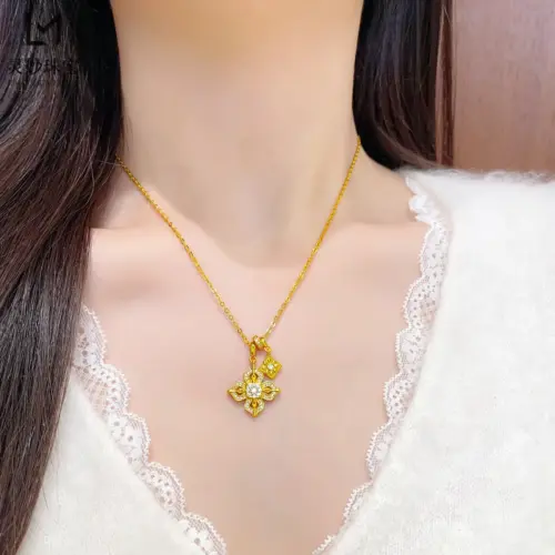 18K Gold-Plated Openwork Clover Cross Pendant Necklace | Dainty Crystal Floral Clavicle Chain for Women