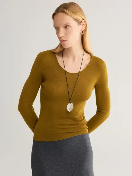 Seamless 100% Pure Wool Scoop U-Neck Long-Sleeve Knit Top