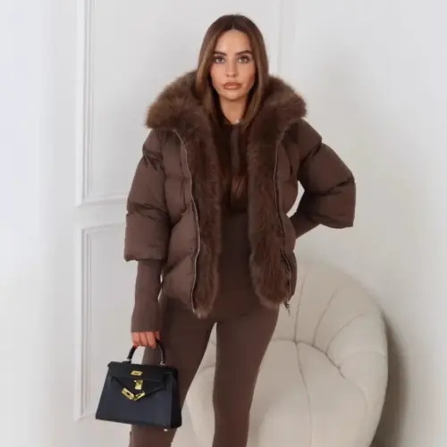Women's Elegant Short Winter Coat with Statement Fur Collar – Thick Slim-Fit Jacket