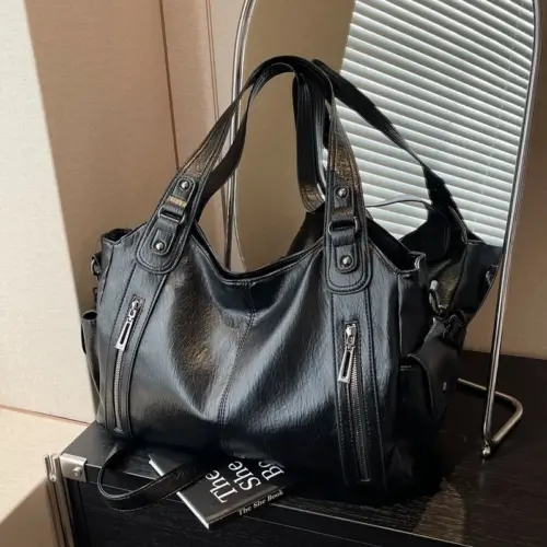 Women's Chic Underarm Shoulder Bag & Large Capacity Commuter Tote | Versatile Fashion Crossbody