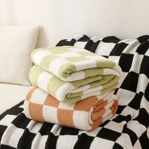 Nordic Cozy Throw Blanket – Ultra-Soft All-Season Fleece Blanket for Sofa, Bed, Air Conditioning & Camping