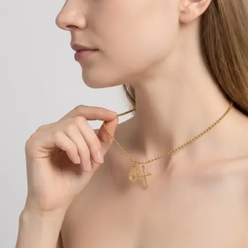 Women's Vintage Cross Pendant Necklace – Elegant Stainless Steel Chain Jewelry