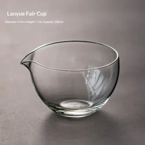 Minimalist 'Embracing the Moon' Glass Tea Fairness Cup – Elegant Gong Dao Bei Pitcher