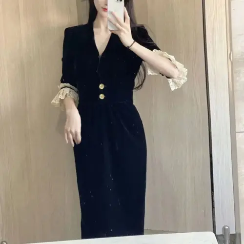 French Hepburn Black Velvet Midi Dress - Elegant Flared Sleeve Cocktail Dress