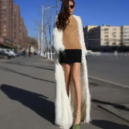 Women's Elegant Oversized Faux Fur Coat - Chic Solid Color Long Sleeve Winter Jacket