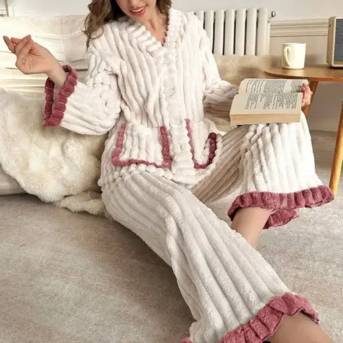 Chic 2-Piece Lounge Set: Long-Sleeve Cardigan and Full-Length Trousers