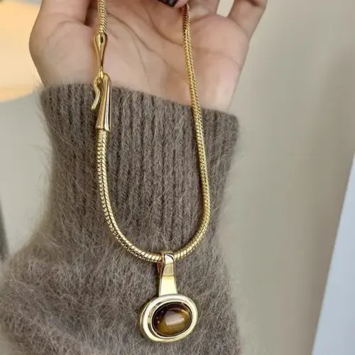 Natural Tiger's Eye Pendant Necklace – Elegant Titanium Steel Clavicle Choker for Women