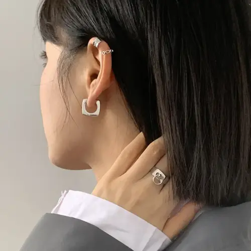 Modern Geometric Quadrilateral Drop Earrings for Women – Chic Minimalist Statement Jewelry in Gold and Silver