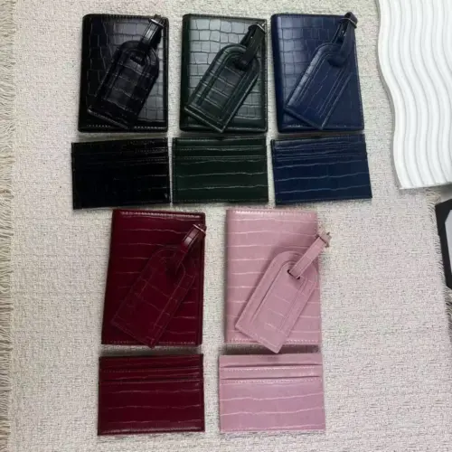 Luxury Crocodile Pattern Passport Holder - Multifunctional Travel Document Organizer & Card Wallet